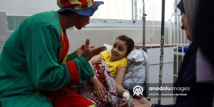 La Commission égyptienne à Gaza apporte de la joie aux enfants malades à l’occasion de l’Aïd 1 - Le Progrès Egyptien