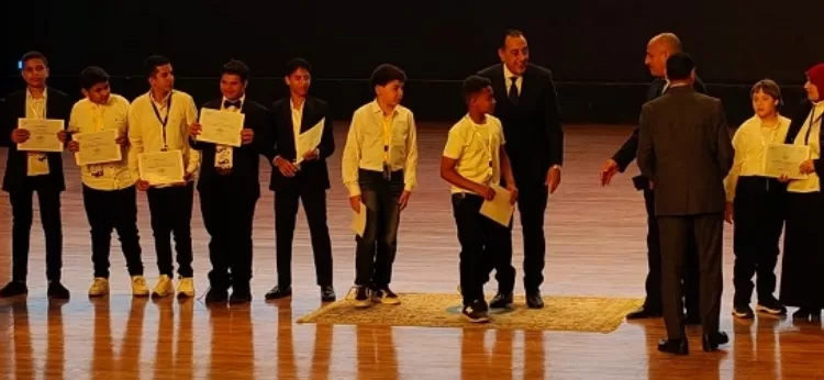 Le PM rend hommage à 60 personnes à besoins spécifiques qui ont obtenu des licences internationales 2 - Le Progrès Egyptien Le PM rend hommage à 60 personnes à besoins spécifiques qui ont obtenu des licences internationales 1 - Le Progrès Egyptien