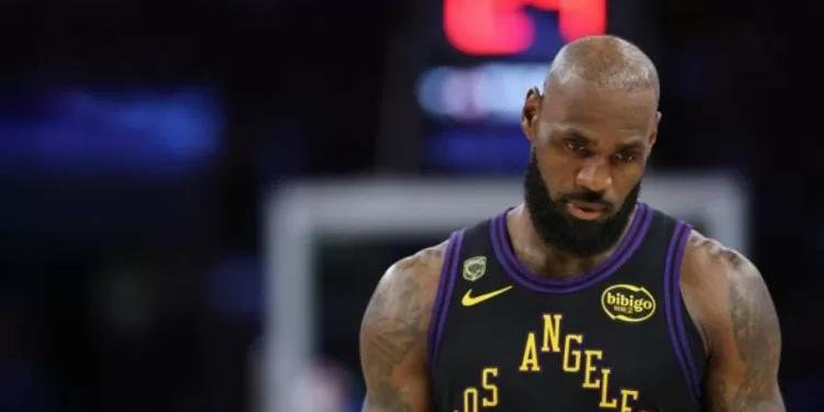 NBA: les Lakers éliminés par le Thunder, LeBron James reste flou sur son avenir 2 - Le Progrès Egyptien NBA: les Lakers éliminés par le Thunder, LeBron James reste flou sur son avenir 1 - Le Progrès Egyptien