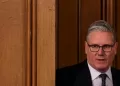 Keir Starmer s’accroche à son poste