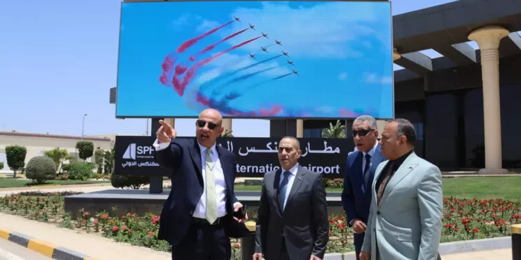 La Haute Commission d’inspection sécuritaire et environnementale en visite à l'aéroport international de Sphinx 2 - Le Progrès Egyptien La Haute Commission d’inspection sécuritaire et environnementale en visite à l'aéroport international de Sphinx 1 - Le Progrès Egyptien