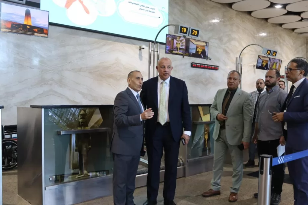 La Haute Commission d’inspection sécuritaire et environnementale en visite à l'aéroport international de Sphinx 6 - Le Progrès Egyptien La Haute Commission d’inspection sécuritaire et environnementale en visite à l'aéroport international de Sphinx 5 - Le Progrès Egyptien