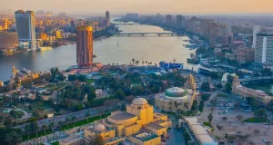 L’Égypte accueille un sommet mondial du tourisme à bord d’une croisière sur le canal de Suez