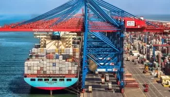 Port-Saïd Est : Une concurrence régionale dans le commerce de transit