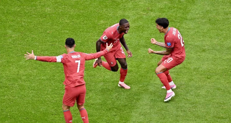 Le Portugal écrase l'Ouzbékistan 5-0, Ronaldo inscrit un doublé 4 - Le Progrès Egyptien Le Portugal écrase l'Ouzbékistan 5-0, Ronaldo inscrit un doublé 3 - Le Progrès Egyptien