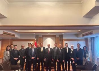 Abdel-Aati s’entretient avec des responsables touristiques japonais