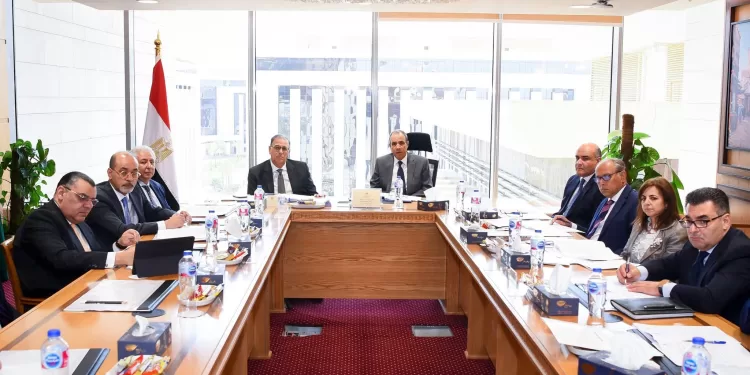 Le ministre des AE participe aux entretiens oraux du concours de recrutement diplomatique 2 - Le Progrès Egyptien Le ministre des AE participe aux entretiens oraux du concours de recrutement diplomatique 1 - Le Progrès Egyptien