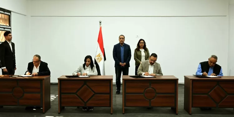 Le Premier ministre assiste à la signature d’un mémorandum d’entente pour la documentation du patrimoine de Rosette 2 - Le Progrès Egyptien Le Premier ministre assiste à la signature d’un mémorandum d’entente pour la documentation du patrimoine de Rosette 1 - Le Progrès Egyptien