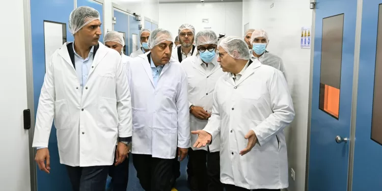 Madbouli inspecte l’usine pharmaceutique Nerhadou à Six-Octobre 2 - Le Progrès Egyptien Madbouli inspecte l’usine pharmaceutique Nerhadou à Six-Octobre 1 - Le Progrès Egyptien