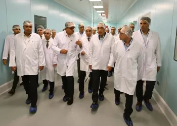 Madbouli inspecte l’usine Global Advanced Pharmaceuticals à Six-Octobre 3 - Le Progrès Egyptien Madbouli inspecte l’usine Global Advanced Pharmaceuticals à Six-Octobre