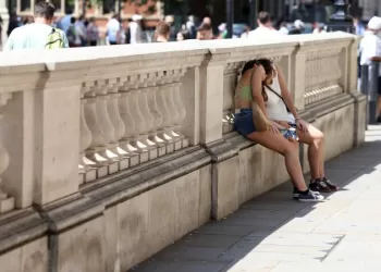 Canicule en Europe: nouveau record de chaleur en France, alertes rouges au Royaume-Uni