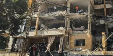 Israël frappe la banlieue sud de Beyrouth, dit riposter à des tirs du Hezbollah