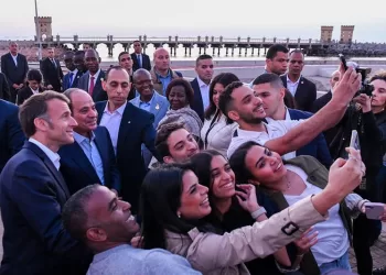 Le PM examine l’avancement des projets de services et de développement à “Beni Suef”