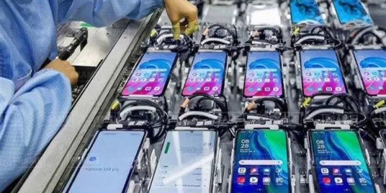 L'Égypte prévoit une<br> hausse de 50 % de sa production de téléphones portables 2 - Le Progrès Egyptien L'Égypte prévoit une<br> hausse de 50 % de sa production de téléphones portables 1 - Le Progrès Egyptien