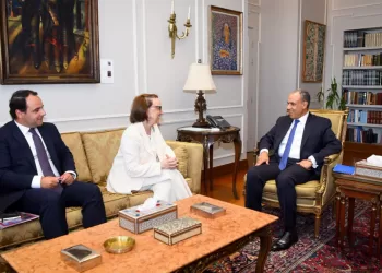 Abdel Aati reçoit Rebecca Grynspan