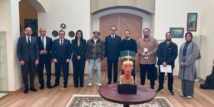 L’ambassadeur d’Égypte en Australie rencontre des doctorants égyptiens 1 - Le Progrès Egyptien