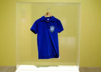 Le maillot de Pelé lors de la finale du Mondial-1958 vendu 4,9 millions de dollars
