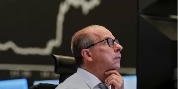 Le pétrole flambe, les Bourses européennes reculent