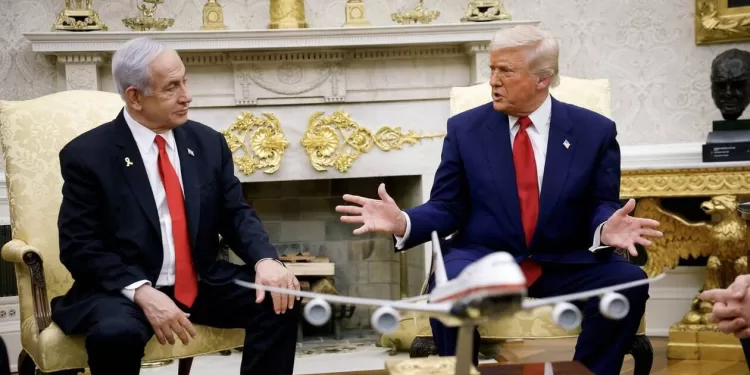 WASHINGTON, DC - APRIL 07: U.S. President Donald Trump, accompanied by Israeli Prime Minister Benjamin Netanyahu, speaks during a meeting in the Oval Office of the White House on April 7, 2025 in Washington, DC. President Trump is meeting with Netanyahu to discuss ongoing efforts to release Israeli hostages from Gaza and newly imposed U.S. tariffs.   Kevin Dietsch/Getty Images/AFP (Photo by Kevin Dietsch / GETTY IMAGES NORTH AMERICA / Getty Images via AFP)