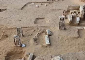 Découverte de pierres tombales, de sarcophages et d’amulettes à Tell El-Deir, à Damiette