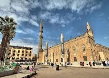 La mosquée d'Al-Hussein rouvre ses portes après la rénovation de sa moquette 5 - Le Progrès Egyptien La mosquée d’Al-Hussein rouvre ses portes après la rénovation de sa moquette
