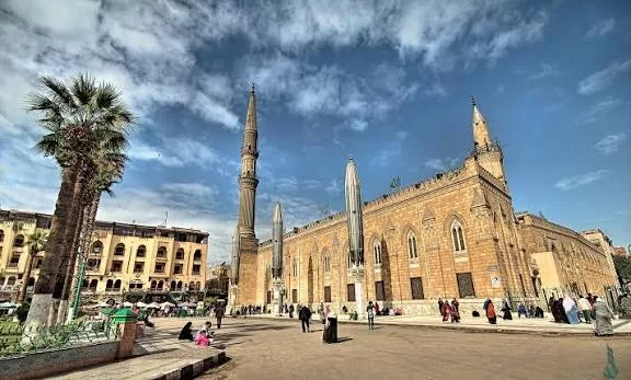 La mosquée d'Al-Hussein rouvre ses portes après la rénovation de sa moquette 2 - Le Progrès Egyptien La mosquée d'Al-Hussein rouvre ses portes après la rénovation de sa moquette 1 - Le Progrès Egyptien