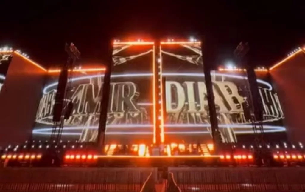 Intenses préparatifs pour le concert d'Amr Diab à « Yalla Sahel » 6 - Le Progrès Egyptien Intenses préparatifs pour le concert d'Amr Diab à « Yalla Sahel » 5 - Le Progrès Egyptien