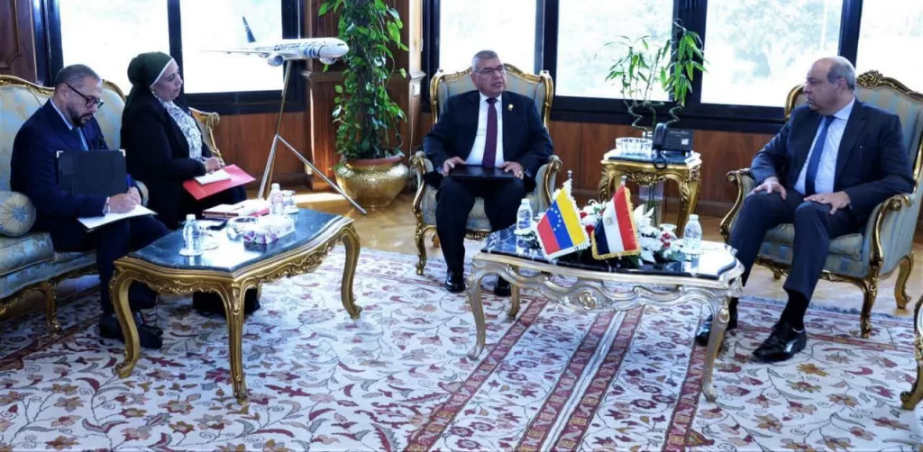 Coopération dans le domaine de l'aviation civile avec le Venezuela 6 - Le Progrès Egyptien Coopération dans le domaine de l'aviation civile avec le Venezuela 5 - Le Progrès Egyptien