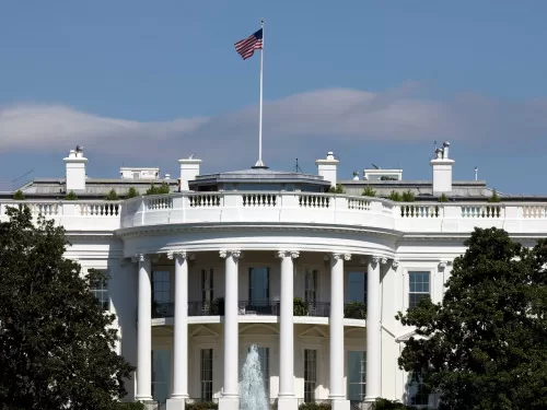 Maison-Blanche : Trump plaisantait en déclarant Ormuz «territoire américain» 1 - Le Progrès Egyptien