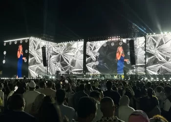 Affluence au concert de Tamer Ashour et Elissa à Yalla Sahel