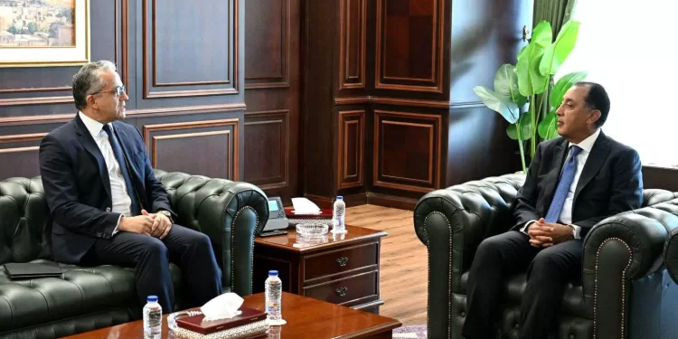 Le Premier ministre reçoit le Directeur général de l'UNESCO 2 - Le Progrès Egyptien Le Premier ministre reçoit le Directeur général de l'UNESCO 1 - Le Progrès Egyptien