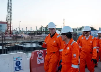 Le ministre du Pétrole inspecte le site de production de “Pharaonic” à Port-Saïd