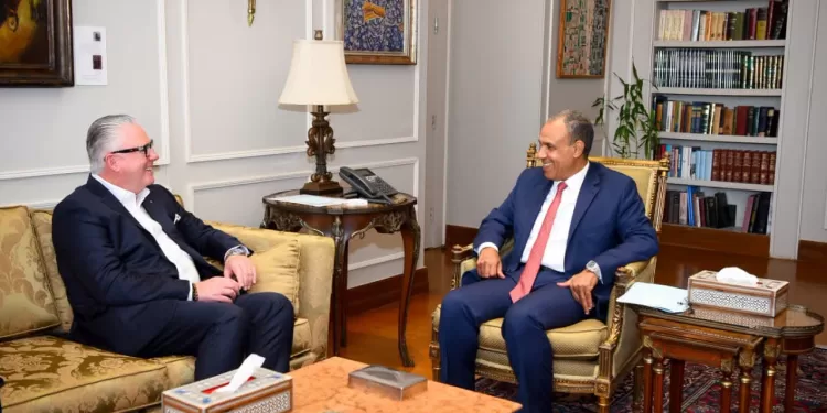 Le ministre des Affaires étrangères reçoit le PDG de Forbes Global Properties 2 - Le Progrès Egyptien Le ministre des Affaires étrangères reçoit le PDG de Forbes Global Properties 1 - Le Progrès Egyptien
