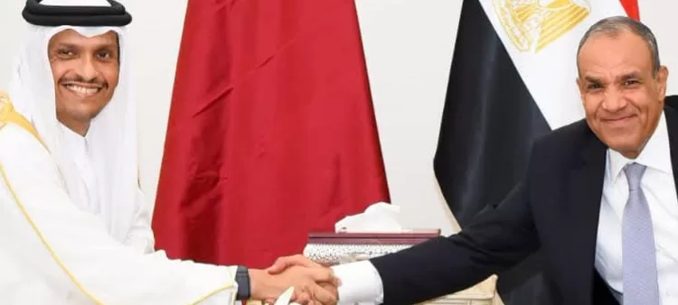 Abdel-Aati s'entretient avec le PM et ministre des A.E. du Qatar, à El Alamein 2 - Le Progrès Egyptien Abdel-Aati s'entretient avec le PM et ministre des A.E. du Qatar, à El Alamein 1 - Le Progrès Egyptien