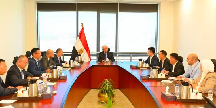 Création d'un complexe industriel intégré dans la zone économique du canal de Suez 2 - Le Progrès Egyptien Création d'un complexe industriel intégré dans la zone économique du canal de Suez 1 - Le Progrès Egyptien