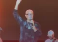 «Avez-vous écouté le nouvel album?», Amr Diab s’adresse à ses fans en ouverture du concert «Yalla Sahel »