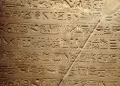 Restauration d’une stèle du roi Ramsès II achevée au Musée égyptien de Tahrir