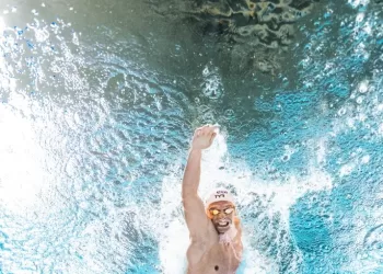 Euro de natation: Marchand propulse les Bleus vers l’argent au relais 4×200 m