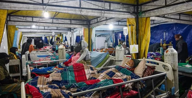 Séisme en Indonésie: la fuite en panique d'un hôpital pour "une nouvelle chance de vivre" 2 - Le Progrès Egyptien Séisme en Indonésie: la fuite en panique d'un hôpital pour "une nouvelle chance de vivre" 1 - Le Progrès Egyptien