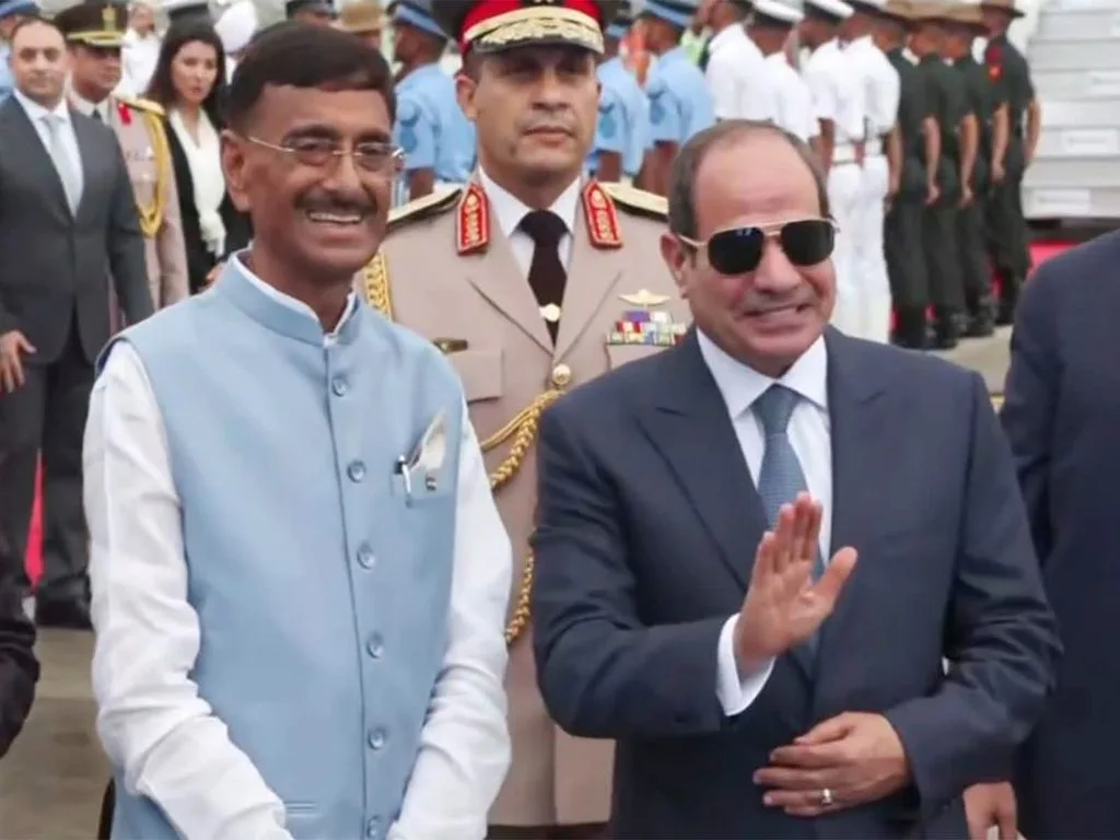 Arrivée du Président en Inde 4 - Le Progrès Egyptien Arrivée du Président en Inde 3 - Le Progrès Egyptien