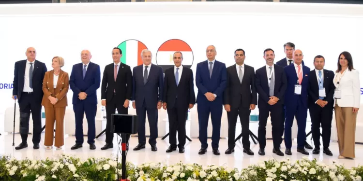 Abdel-Aati et son homologue italien participent au Forum d'affaires conjoints 1 - Le Progrès Egyptien