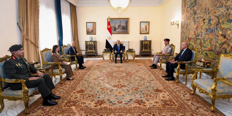 Le Président reçoit le ministre de la Défense de Chypre 2 - Le Progrès Egyptien Le Président reçoit le ministre de la Défense de Chypre 1 - Le Progrès Egyptien