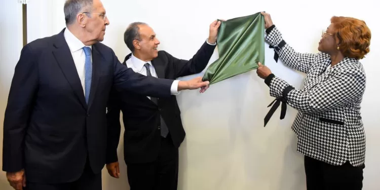ONU : une plaque commémorative rend hommage à Mahmoud Azmi et à plusieurs diplomates disparus en fonction 2 - Le Progrès Egyptien ONU : une plaque commémorative rend hommage à Mahmoud Azmi et à plusieurs diplomates disparus en fonction 1 - Le Progrès Egyptien