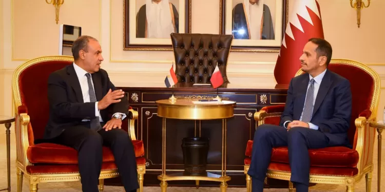 Égypte-Qatar : Badr Abdel-Aati et Mohammed ben Abdelrahmane Al-Thani discutent des relations bilatérales et des crises régionales 2 - Le Progrès Egyptien Égypte-Qatar : Badr Abdel-Aati et Mohammed ben Abdelrahmane Al-Thani discutent des relations bilatérales et des crises régionales 1 - Le Progrès Egyptien