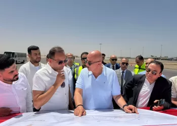 Le président de la Société égyptienne des aéroports inspecte les travaux à Louxor