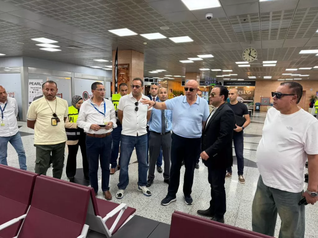 Le président de la Société égyptienne des aéroports inspecte les travaux à Louxor 11 - Le Progrès Egyptien
