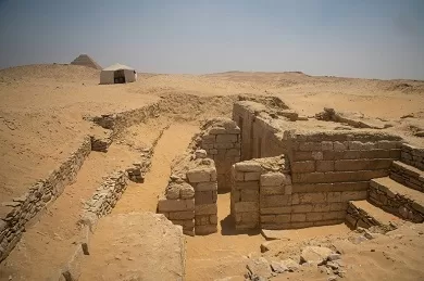 Une tombe de la fin de la Ve dynastie découverte à Saqqarah 2 - Le Progrès Egyptien Une tombe de la fin de la Ve dynastie découverte à Saqqarah 1 - Le Progrès Egyptien