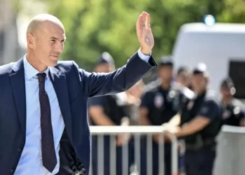 Equipe de France: Zidane rend sa première copie