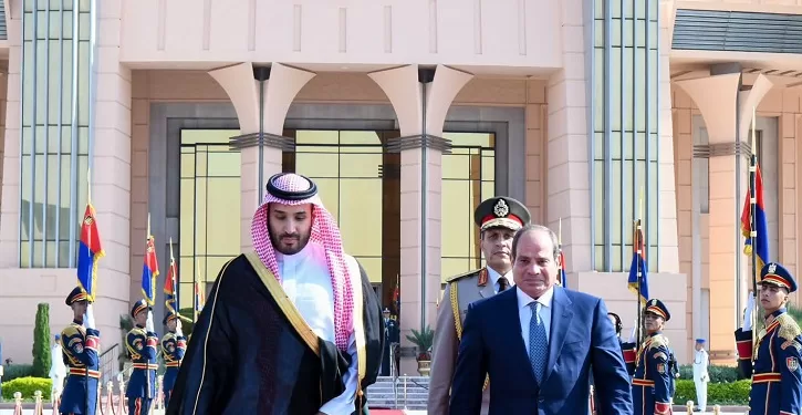 Al-Sissi raccompagne Mohammed ben Salmane au terme de sa visite au Caire 2 - Le Progrès Egyptien Al-Sissi raccompagne Mohammed ben Salmane au terme de sa visite au Caire 1 - Le Progrès Egyptien