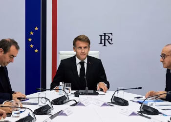 “Notre pays mérite une belle élection présidentielle”:  Macron appelle à des débats avec les partis “et non pas dans la rue par la violence”